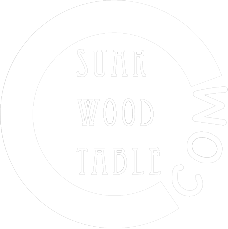 Suar wood table logo white