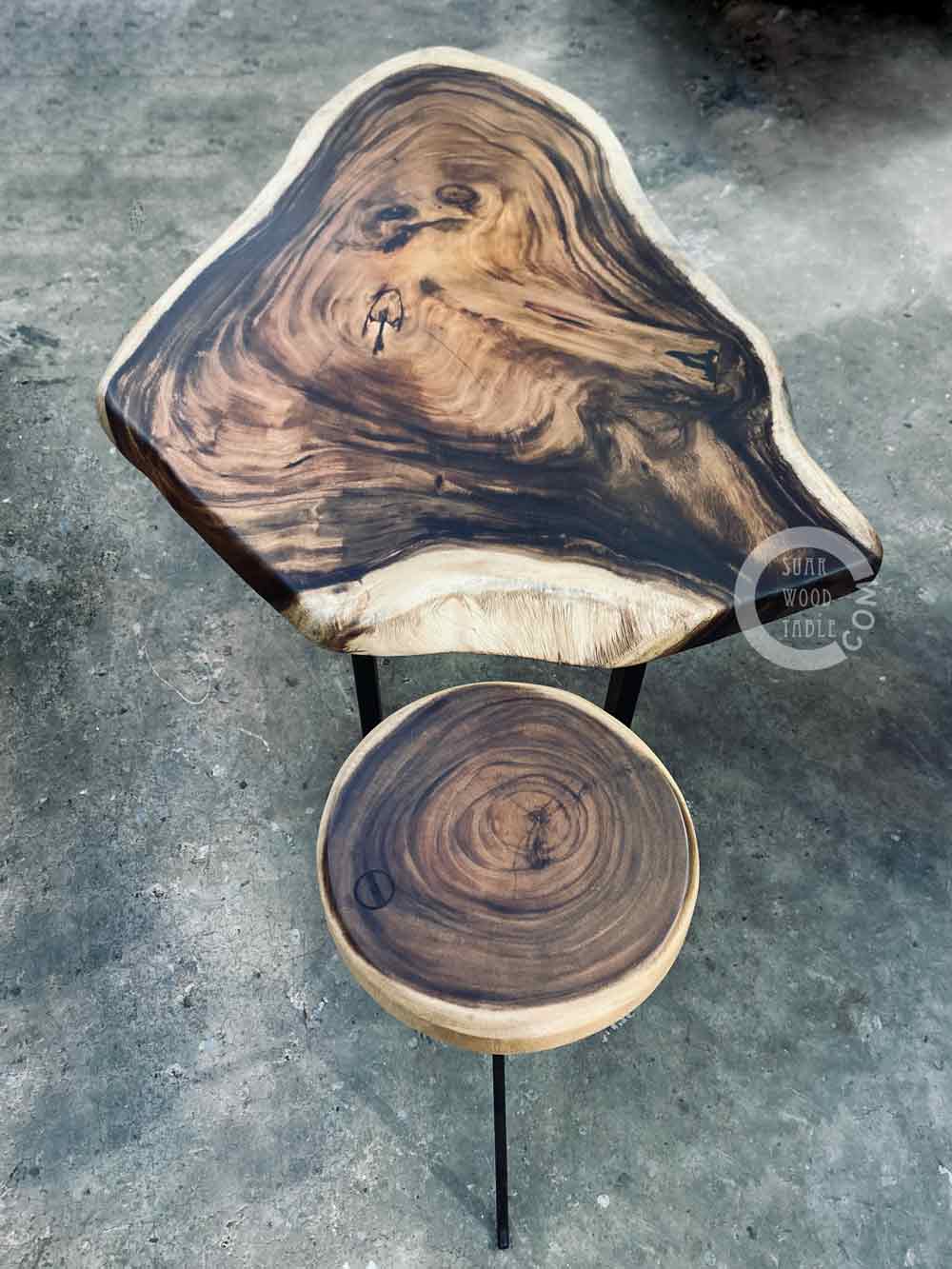 suarwood coffee table with stool